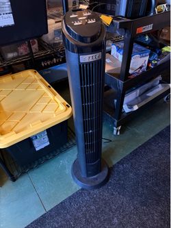 Tower fan with remote