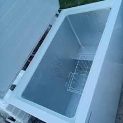Chest Freezer 