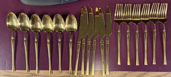 Wedding - Gold silverware