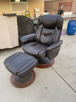 Free chair, ottoman and area rug