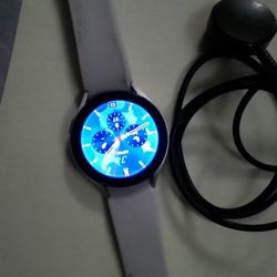 Samsung Galaxy Watch 4
