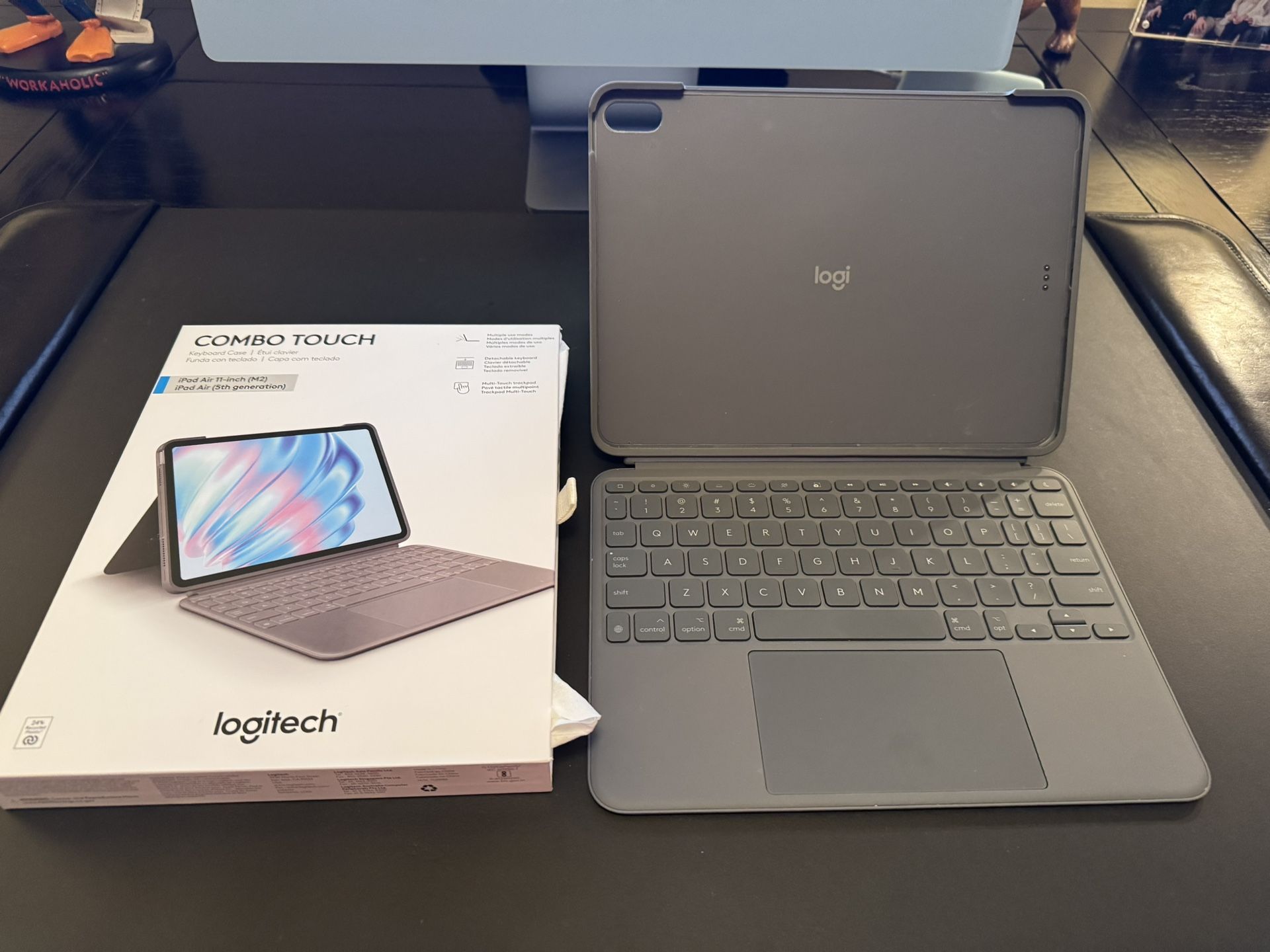 Logitech Combo Touch keyboard case