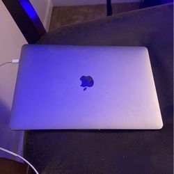 MacBook Pro 2019 13in