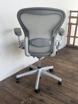 Herman Miller Classic Aeron B Fully Loaded