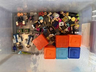 Roblox Figures Bundle w/ Helicopter, Car & Accessories
