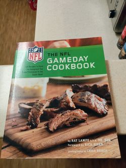 NFL GAME DAY COOKBOOK /RECIPES FROM ALL 32 NFL CITIES