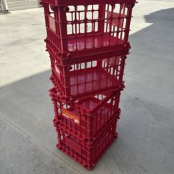 4 Stackable Crates 