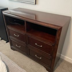 Bedroom Dresser 