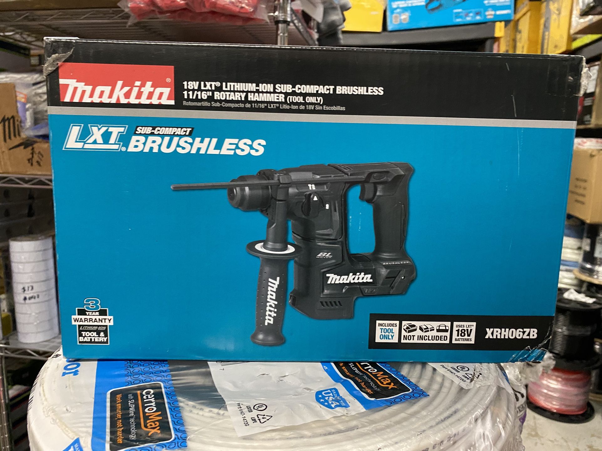 Makita 18V LXT Sub-Compact Lithium-Ion Brushless Cordless 11/16 in. Rotary Hammer, accepts SDS-PLUS bits, Tool Only