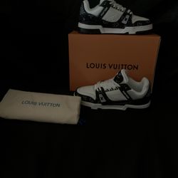 LOUIS VUITTON TRAINERS 