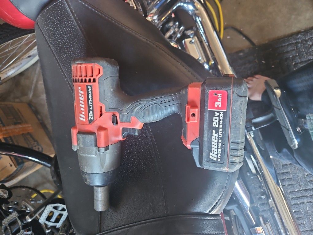Bauer 1/2 " Batery Powered Impact