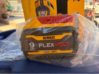 DEWALT 20/60V MAX FLEXVOLT 9Ah BATTERY BRAND NEW PRICE IS FIRM FIRME