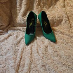 Green Heels  👠 