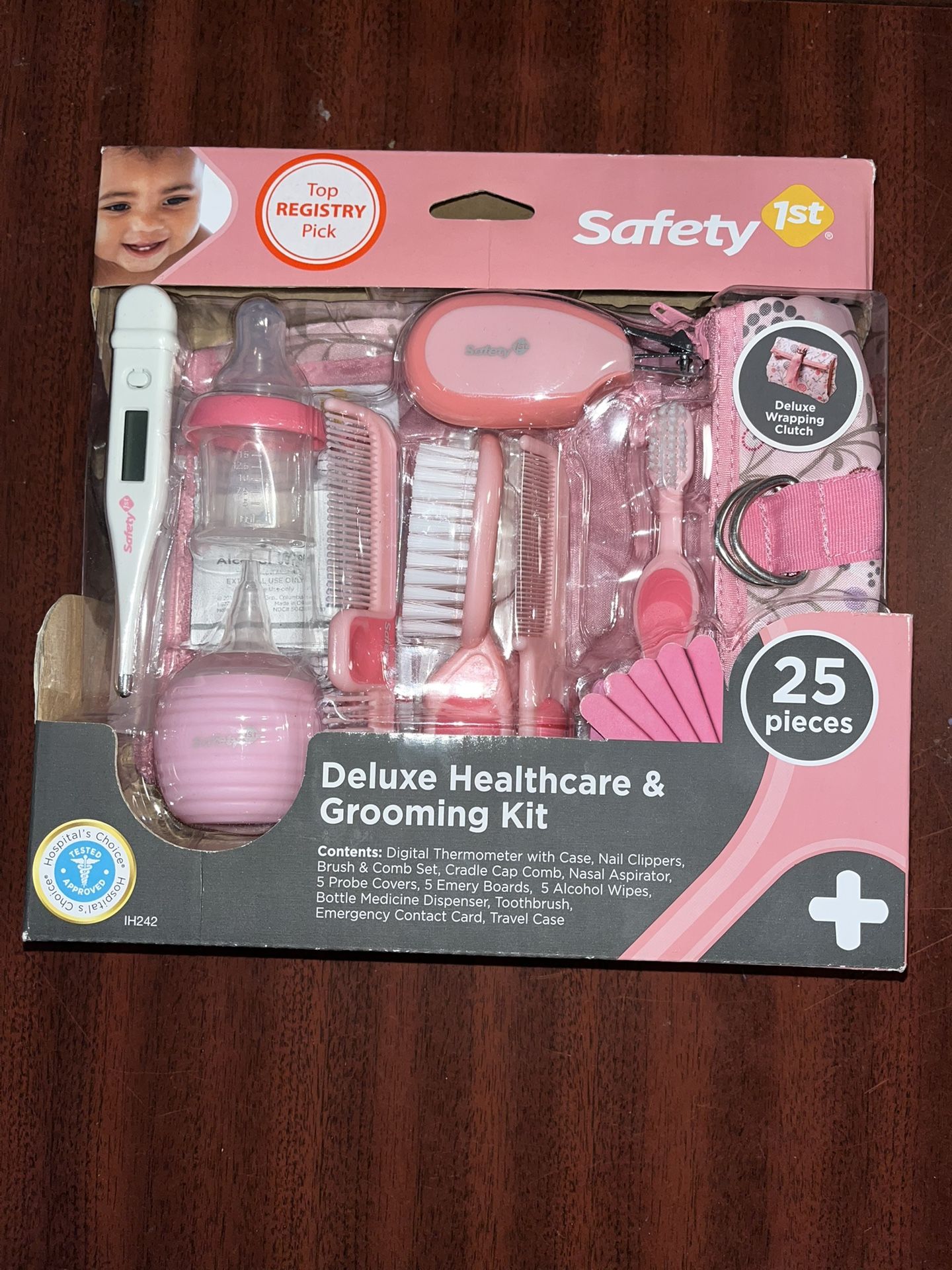 Safety1st 25 Piece Healthcare & Grooming Kit
