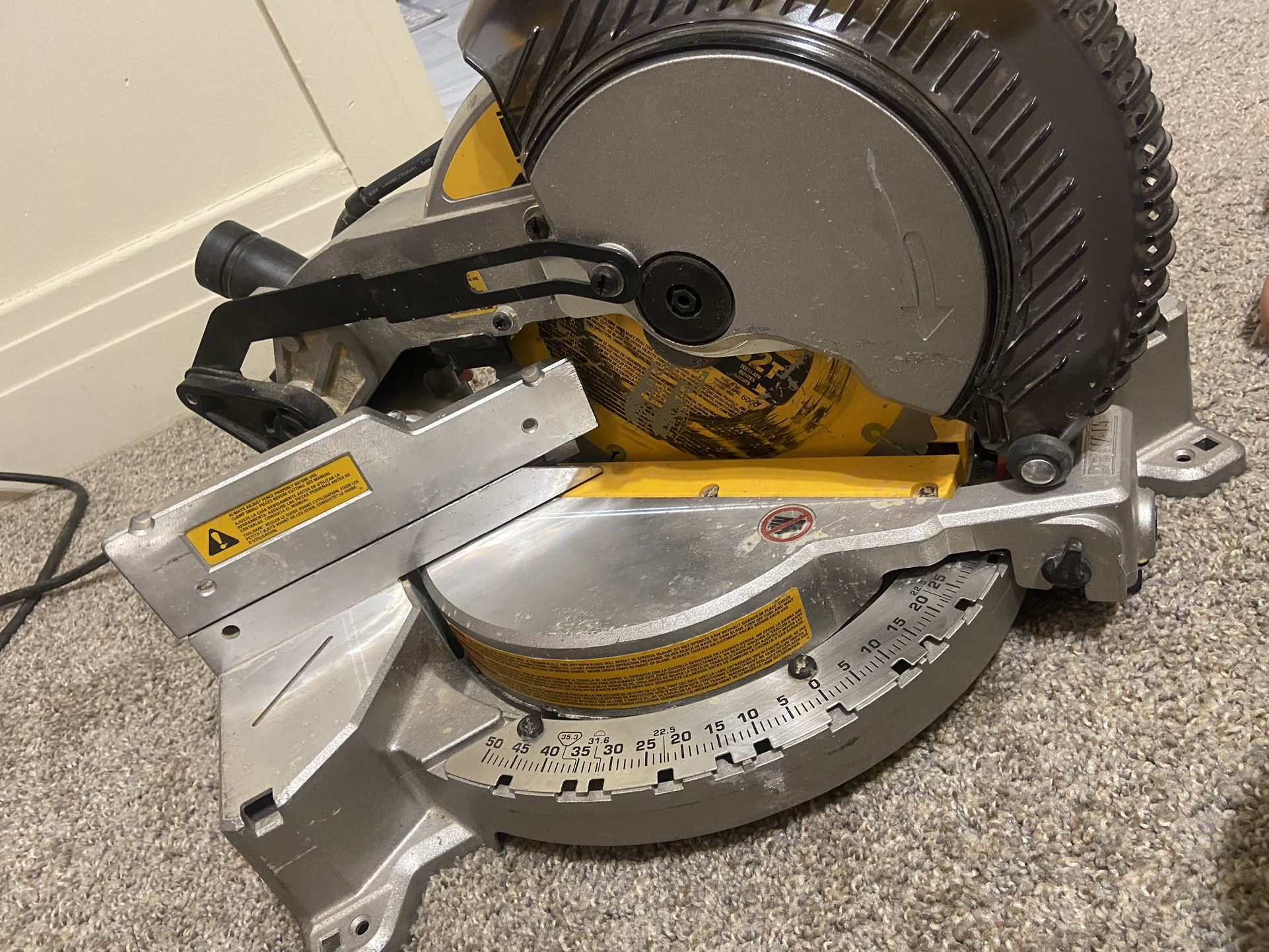 Dewalt Compound Miter Saw