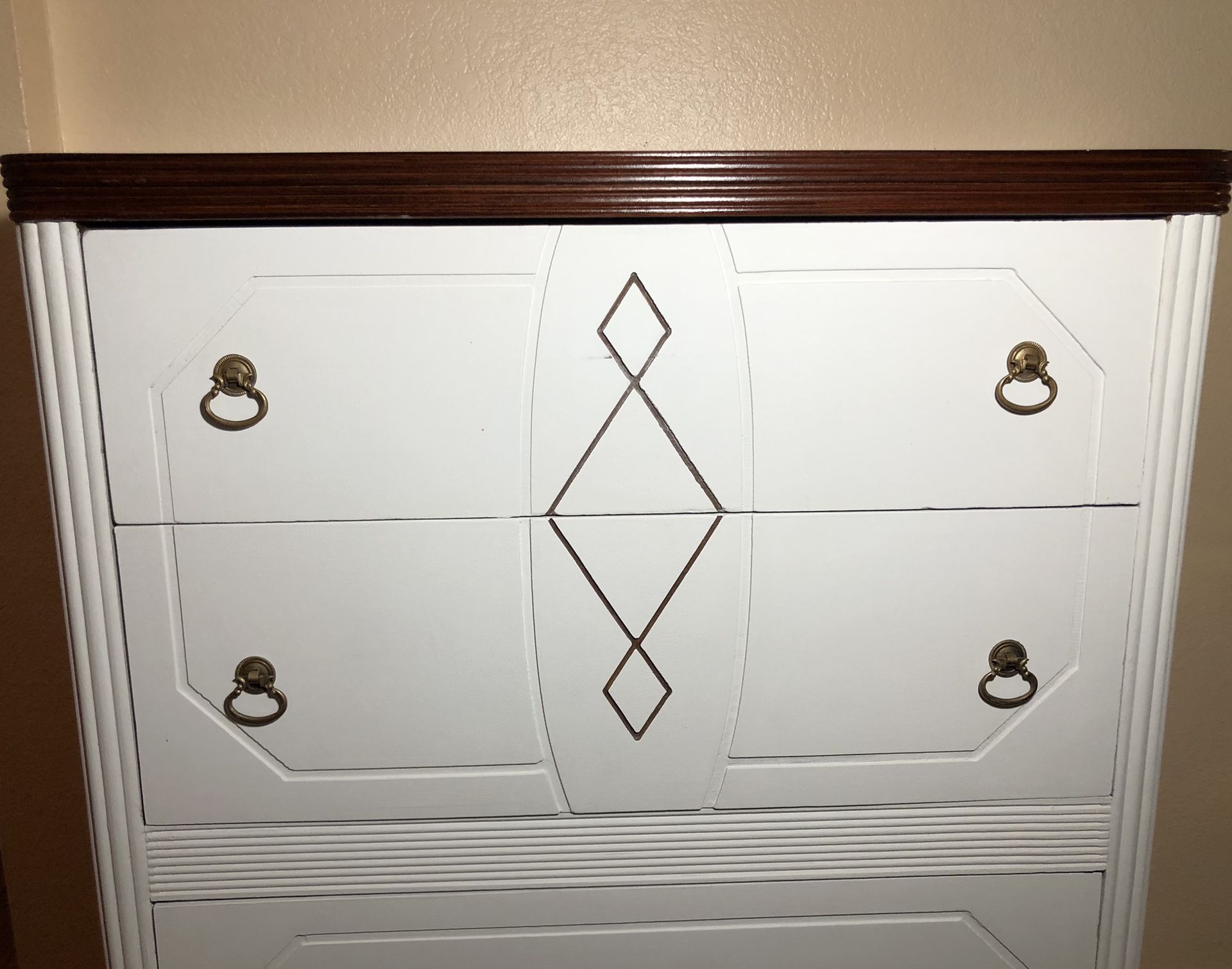White Dresser for Sale in Dallas, TX OfferUp
