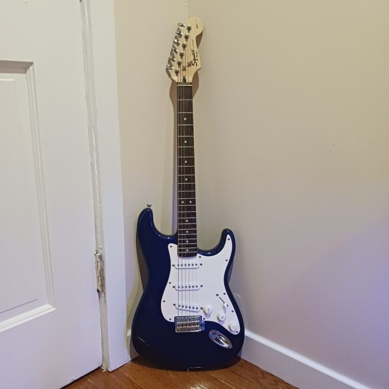 Squire Affinity Strat Midnight Blue