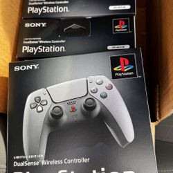 PS5 30th Anniversary Controller