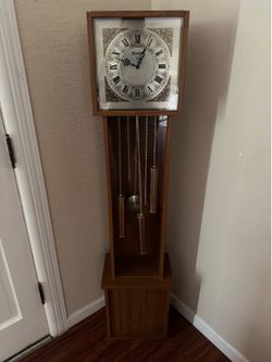 Vintage Bentley Wall Clock – Battery Operated