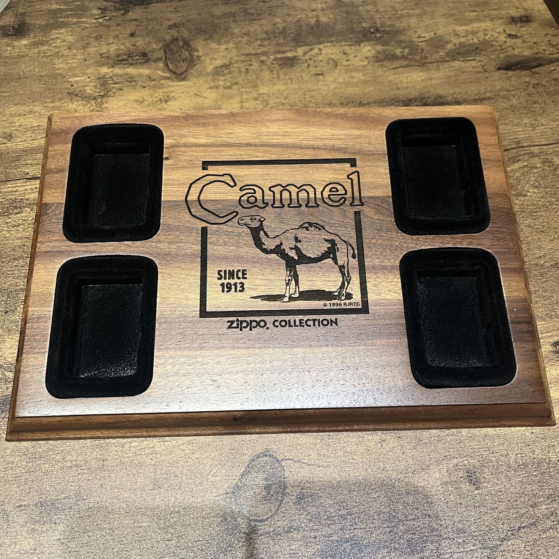 🐪 Vintage 1996 Camel Cigarettes Zippo Lighter Wooden Display Plaque 🐪