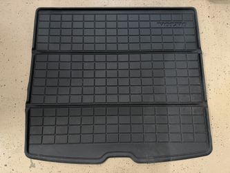 Volvo XC40 OEM Cargo Mat