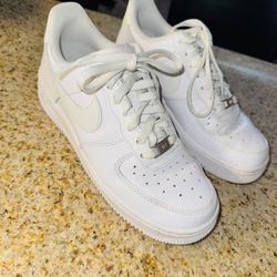 Nike Air Force 1 (women)