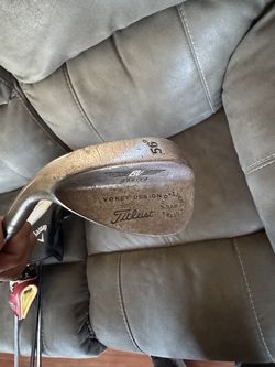 Titleist 56 degree left handed new grip