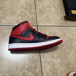 Air Jordan 1 Mid 9.5