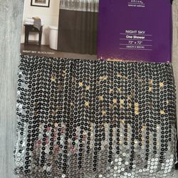 Brand new 72x72 Black And Silver shower curtain,if posted it’s available. Only msg for pickup