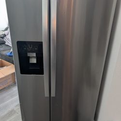 Whirlpool 33-inch Wide Side-by-side Refrigerator 