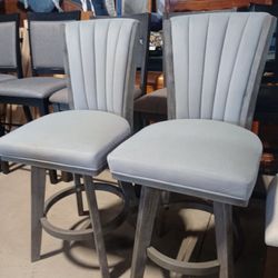 Bar Stools / Counter Height Stools