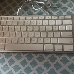 Apple Keyboard 