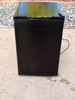 Hisense Black Mini Fridge