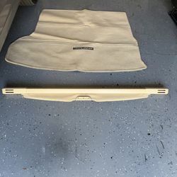 Tonneau cover & Carpet-Toyota Highlander 2013