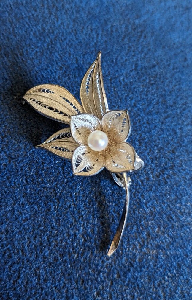 Vintage Sterling Silver and Pearl Filigree Flower Brooch