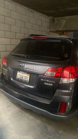 2012 Subaru Outback dark gray
