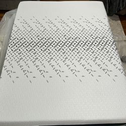 Nectar Ultra Memory Foam, Queen Size Mattress, Like New, Excellent Condition
