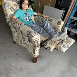 Lazy boy Recliner ( Small Child Not Included)