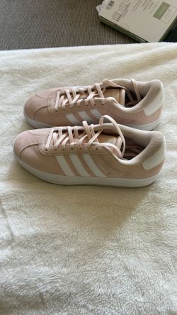Size 9 Women’s Adidas VL Court Bold Platform Sneakers