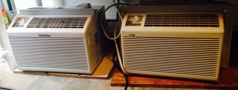 1 Hampton Bay 8000 btu / 1 Gold Star 8000 btu window air conditioners