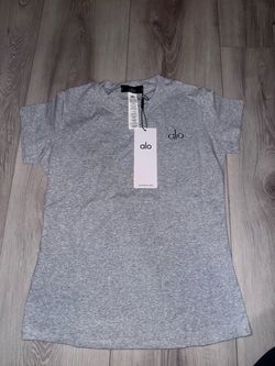 Alo grey crew neck shirt