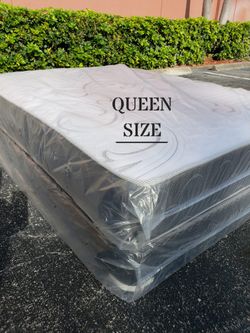 NEW QUEEN-SIZE MATTRESS & BOX SPRING - 2PC