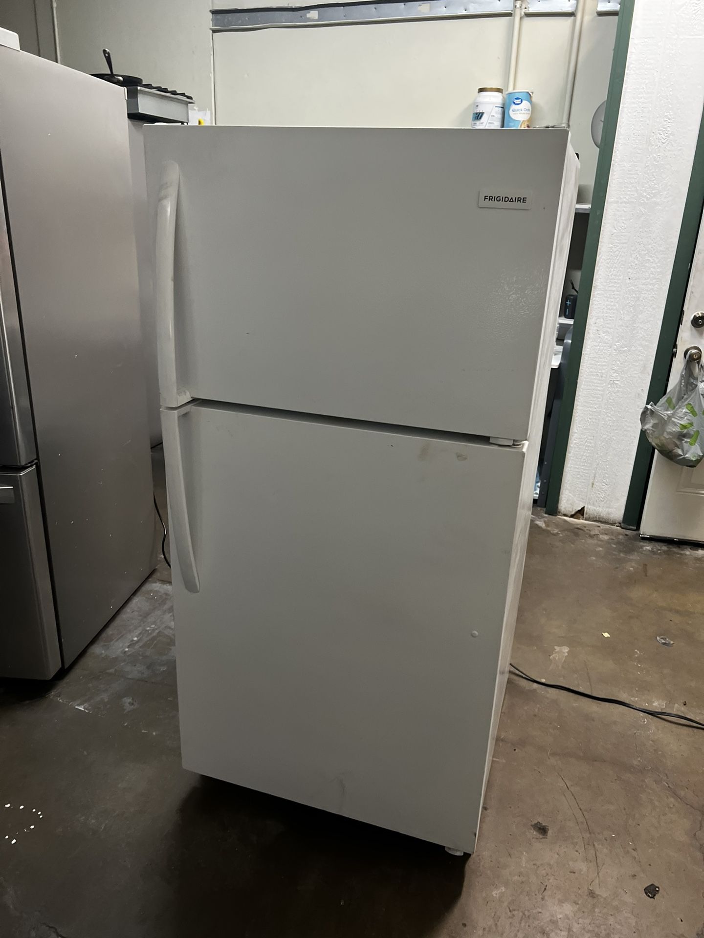 Frigidaire 14 Cu Ft White Apartment Size Refrigerator