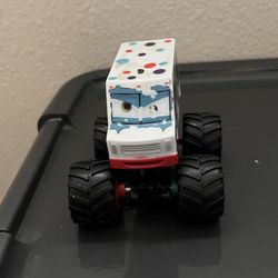 Disney Pixar Cars Toon I - Screamer Monster Truck