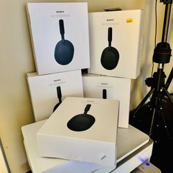 Brand New Sony WH-1000XM5 🎧 Bundle Discount Available