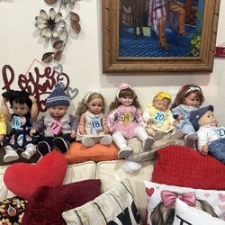 lots of Dolls for sell