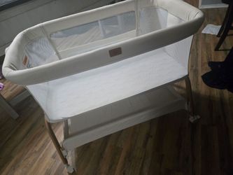 Bedside Bassinet Sleeper – Adjustable Height, Mesh Sides, Like New