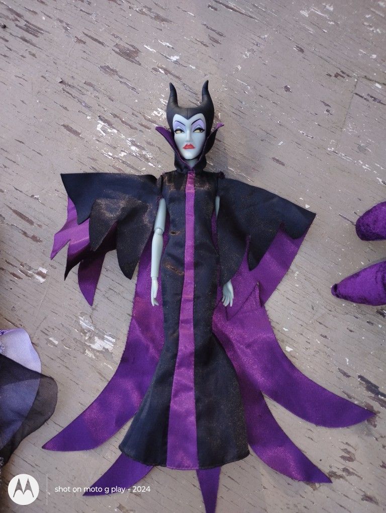 Disney Store Classics Villain Maleficent Doll Sleeping Beaut