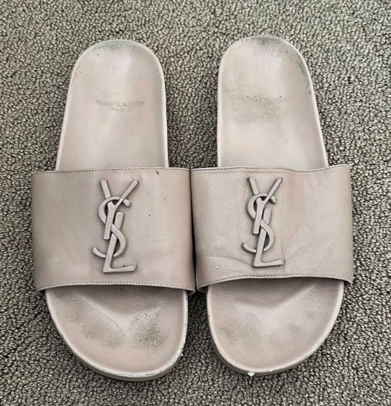 Saint Laurent Joan YSL Brooch Slide Sandals – Nude Leather – Size 38.5 – $80