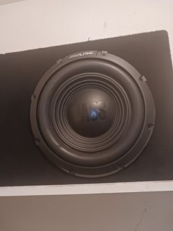 Amp 2500 And Speakers 12 Alpine N Box